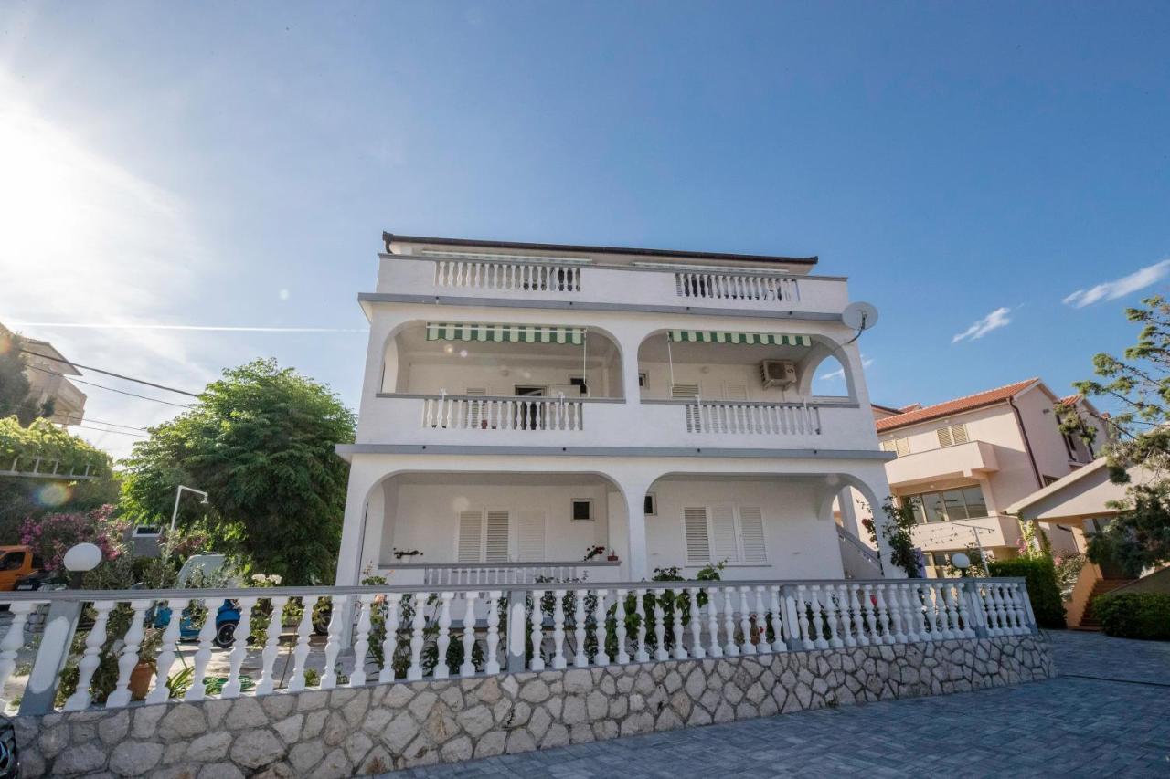 Apartmani Sanjin Tariba Supetarska Draga Eksteriør billede