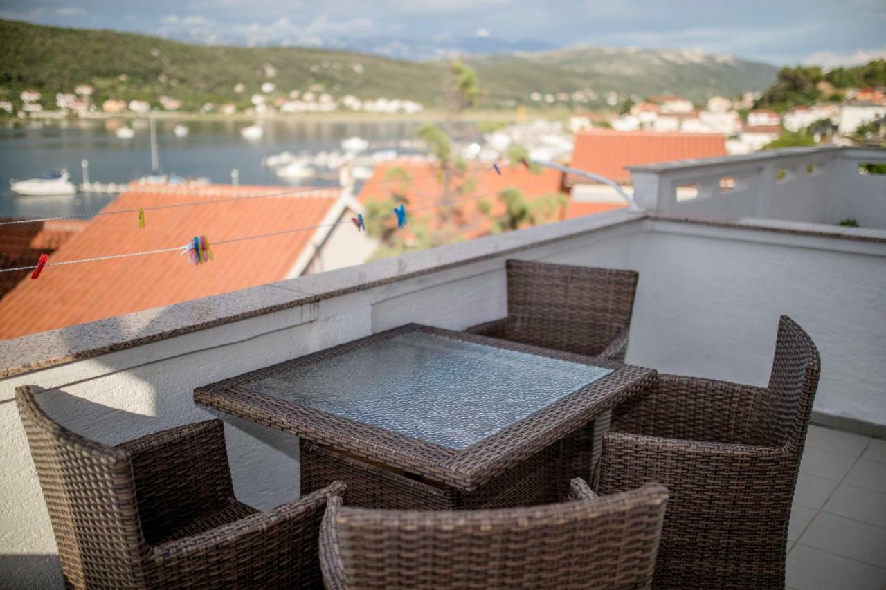 Apartmani Sanjin Tariba Supetarska Draga Eksteriør billede