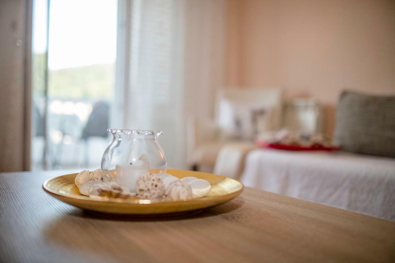 Apartmani Sanjin Tariba Supetarska Draga Eksteriør billede
