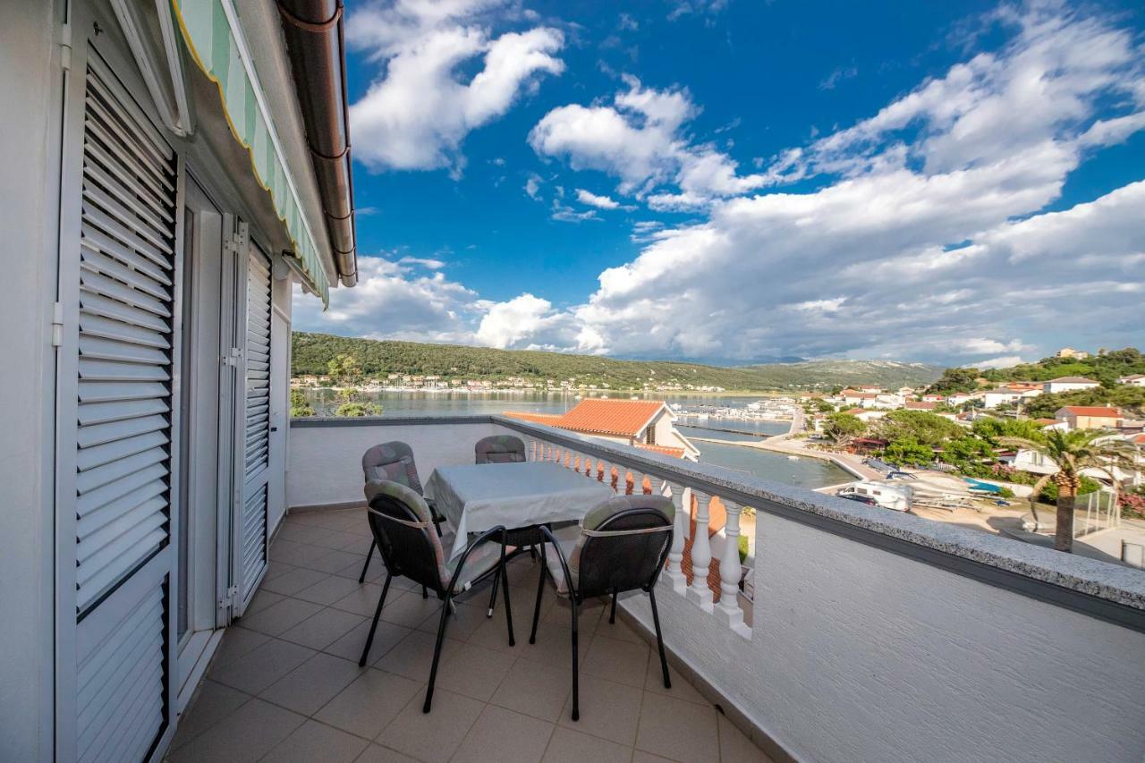 Apartmani Sanjin Tariba Supetarska Draga Eksteriør billede