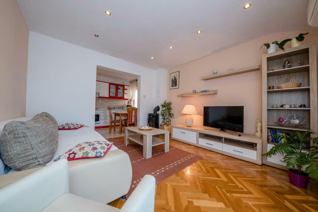 Apartmani Sanjin Tariba Supetarska Draga Eksteriør billede